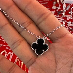 Clove Necklace ONYX (Black